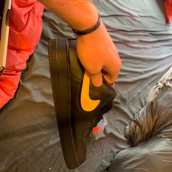 Nike AF1 Swoosh Pack size 10.5. Worn 2 times. - Picture 3 of 5